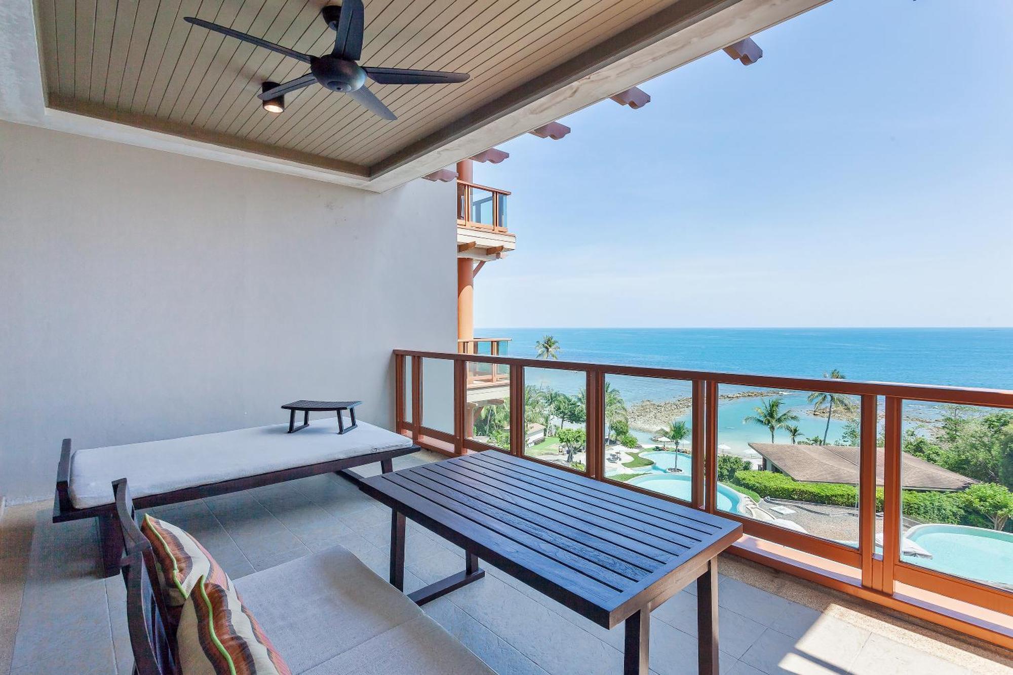 Shasa - Luxury Beachfront Apartment Koh Samui